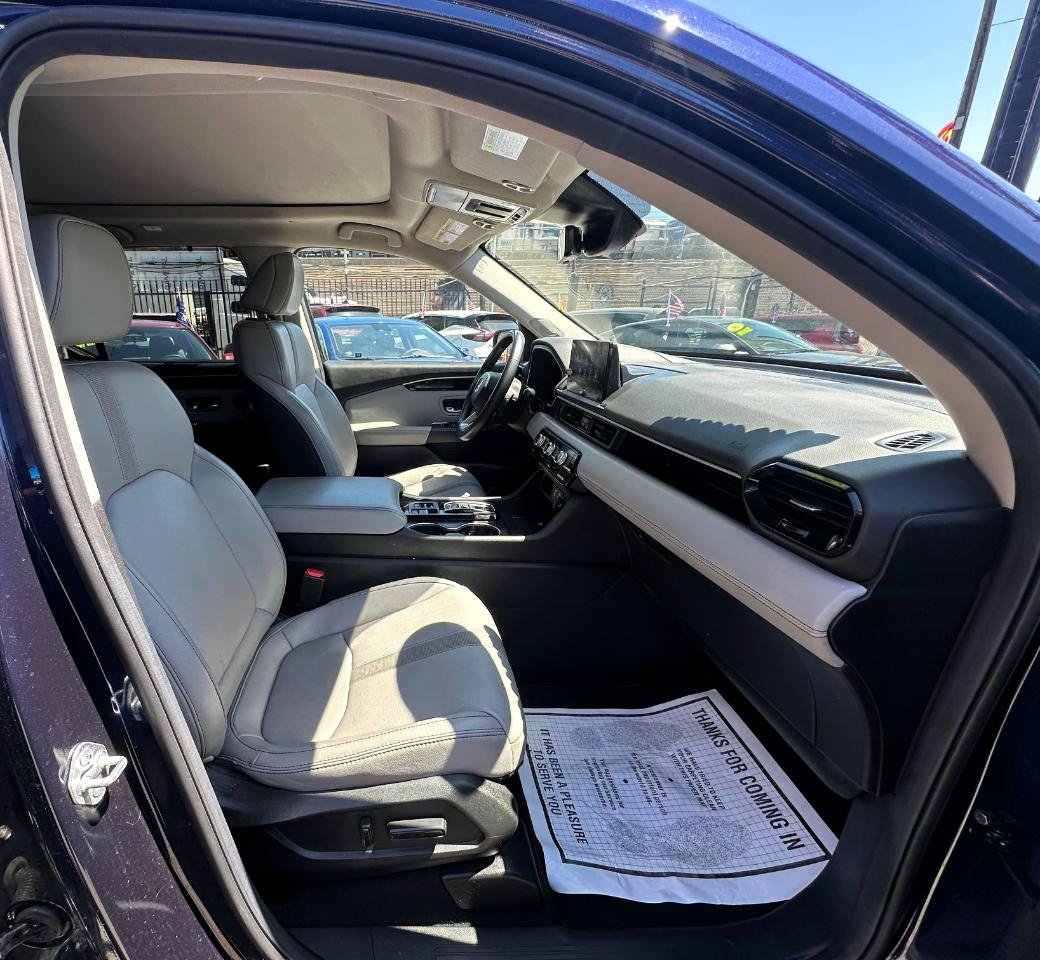 Used 2025 Honda Pilot Touring image 24