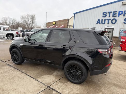 Used 2017 Land Rover Discovery Sport HSE image 8