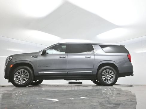 Used 2022 GMC Yukon XL Denali AWD/4WD image 68