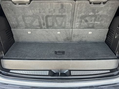 Used 2018 Chevrolet Tahoe Premier RWD image 17