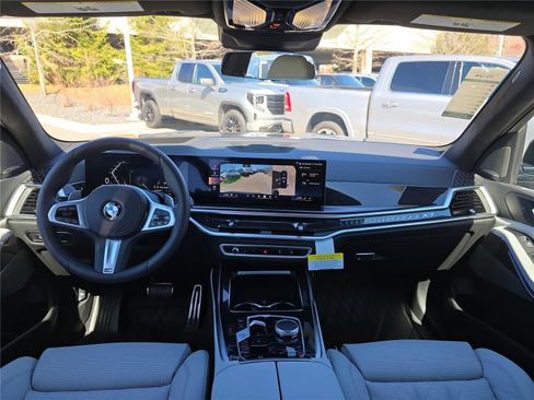New 2026 BMW X7 xDrive40i w/ M Sport Package image 17