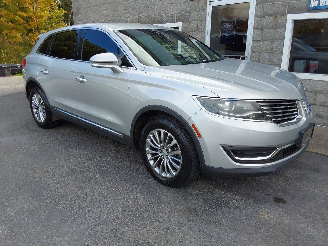 Used 2018 Lincoln MKX Select w/ Select Plus Package AWD/4WD image 2