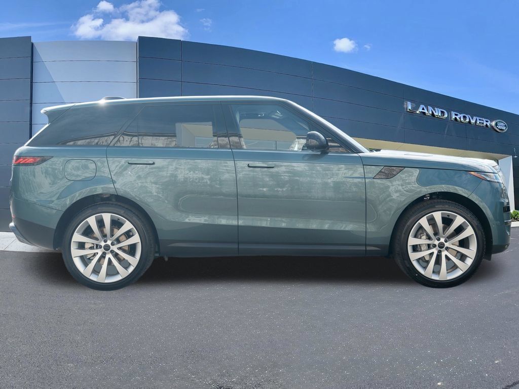 New 2027 Land Rover Range Rover Sport SE AWD/4WD image 8