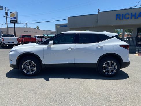 Used 2023 Chevrolet Blazer LT image 4