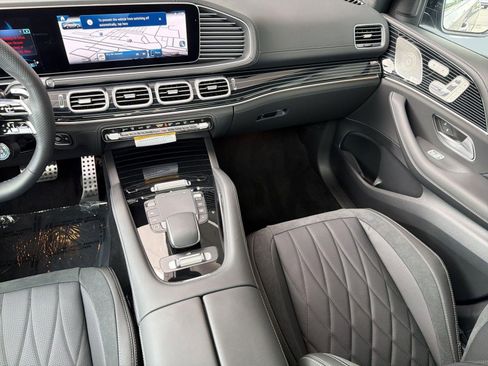New 2026 Mercedes-Benz GLE 53 AMG 4MATIC Coupe image 31