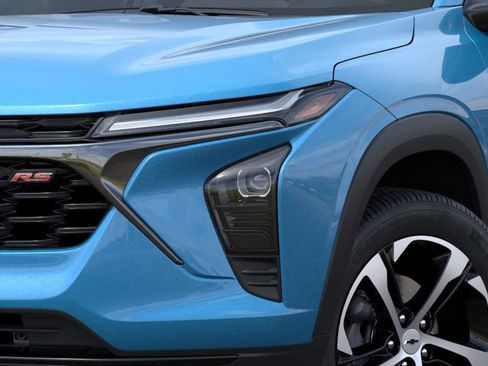 Certified 2025 Chevrolet Trax RS w/ Driver Confidence Package FWD image 10