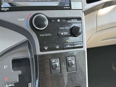 Used 2015 Toyota Venza XLE AWD/4WD image 17