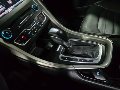 Used 2016 Ford Fusion SE w/ Equipment Group 202A image 27