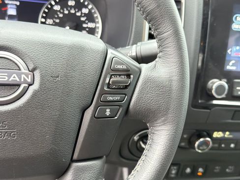 Used 2022 Nissan Frontier SV AWD/4WD image 31