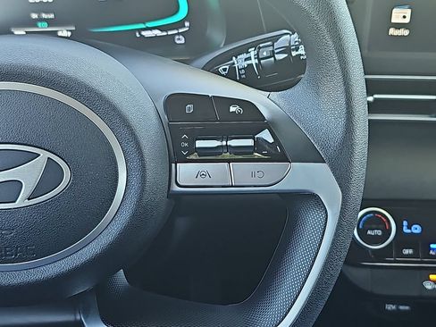 Used 2025 Hyundai Elantra Hybrid FWD image 20