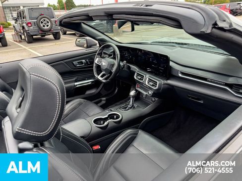 Used 2025 Ford Mustang Premium RWD image 28