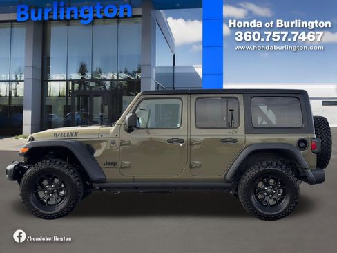 Used 2025 Jeep Wrangler Unlimited Sport AWD/4WD image 3