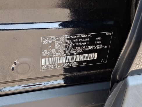Used 2020 Toyota RAV4 XLE Premium AWD/4WD image 30