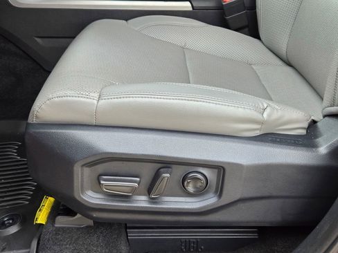 Used 2025 Toyota Sequoia Limited w/ Tow Technology Package AWD/4WD image 13