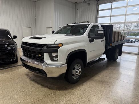 Used 2023 Chevrolet Silverado 3500 W/T w/ WT Fleet Convenience Package AWD/4WD image 2