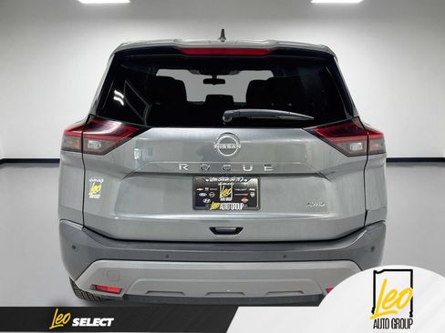 Used 2023 Nissan Rogue S AWD/4WD image 9