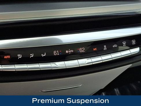 Used 2024 Cadillac Lyriq Luxury AWD/4WD image 14