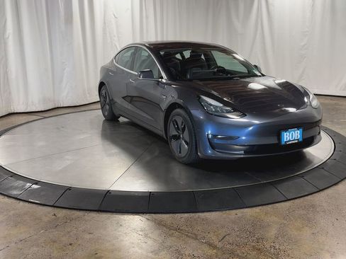 Used 2018 Tesla Model 3 Long Range image 3