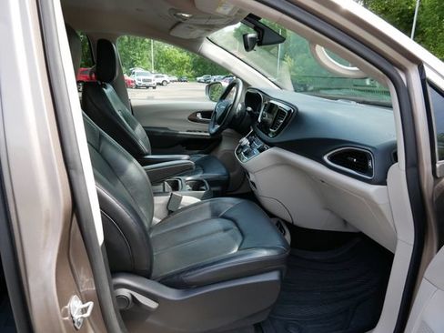 Used 2018 Toyota Tundra SR5 w/ TRD Sport Package AWD/4WD image 36