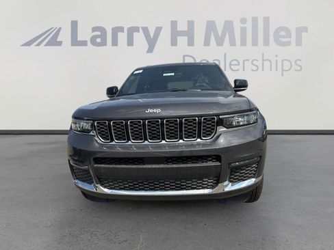 New 2025 Jeep Grand Cherokee L Limited w/ Trailer Tow Package image 3