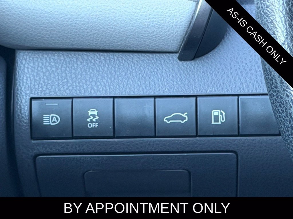 Used 2018 Toyota Camry LE FWD image 17