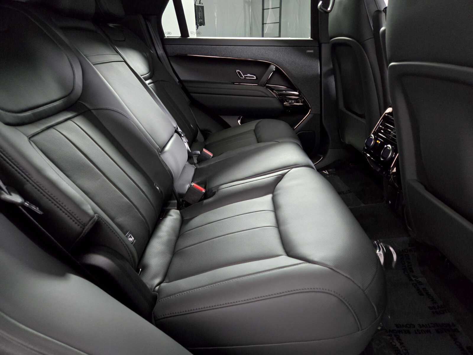 New 2027 Land Rover Range Rover Sport Dynamic SE AWD/4WD image 18