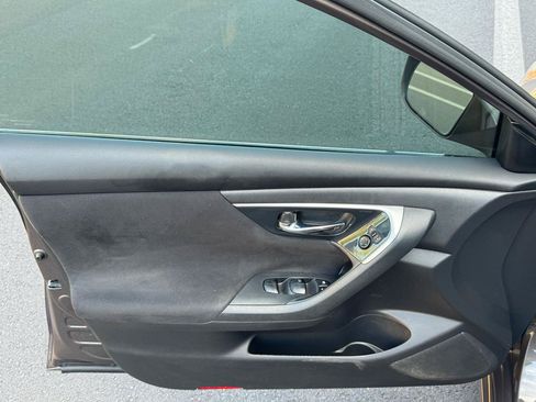 Used 2014 Nissan Altima 2.5 S FWD image 12