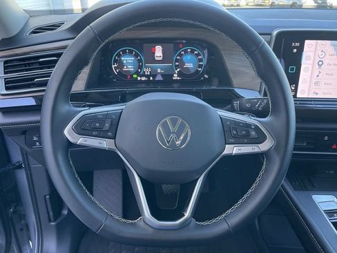 Used 2026 Volkswagen Atlas SE AWD/4WD image 14