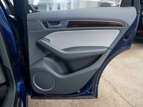 Used 2017 Audi Q5 2.0T Premium Plus w/ Technology Package image 22