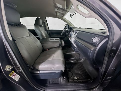 Used 2017 Toyota Tundra SR5 image 29