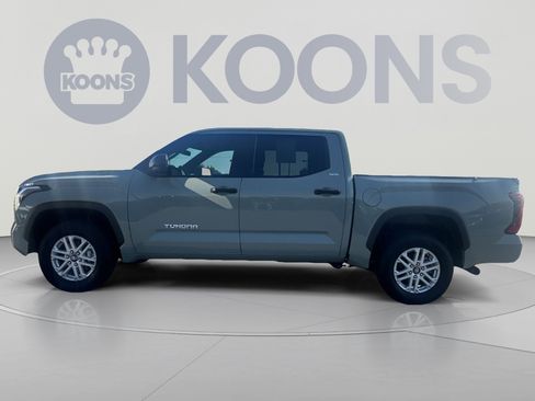 Used 2025 Toyota Tundra SR5 AWD/4WD image 7