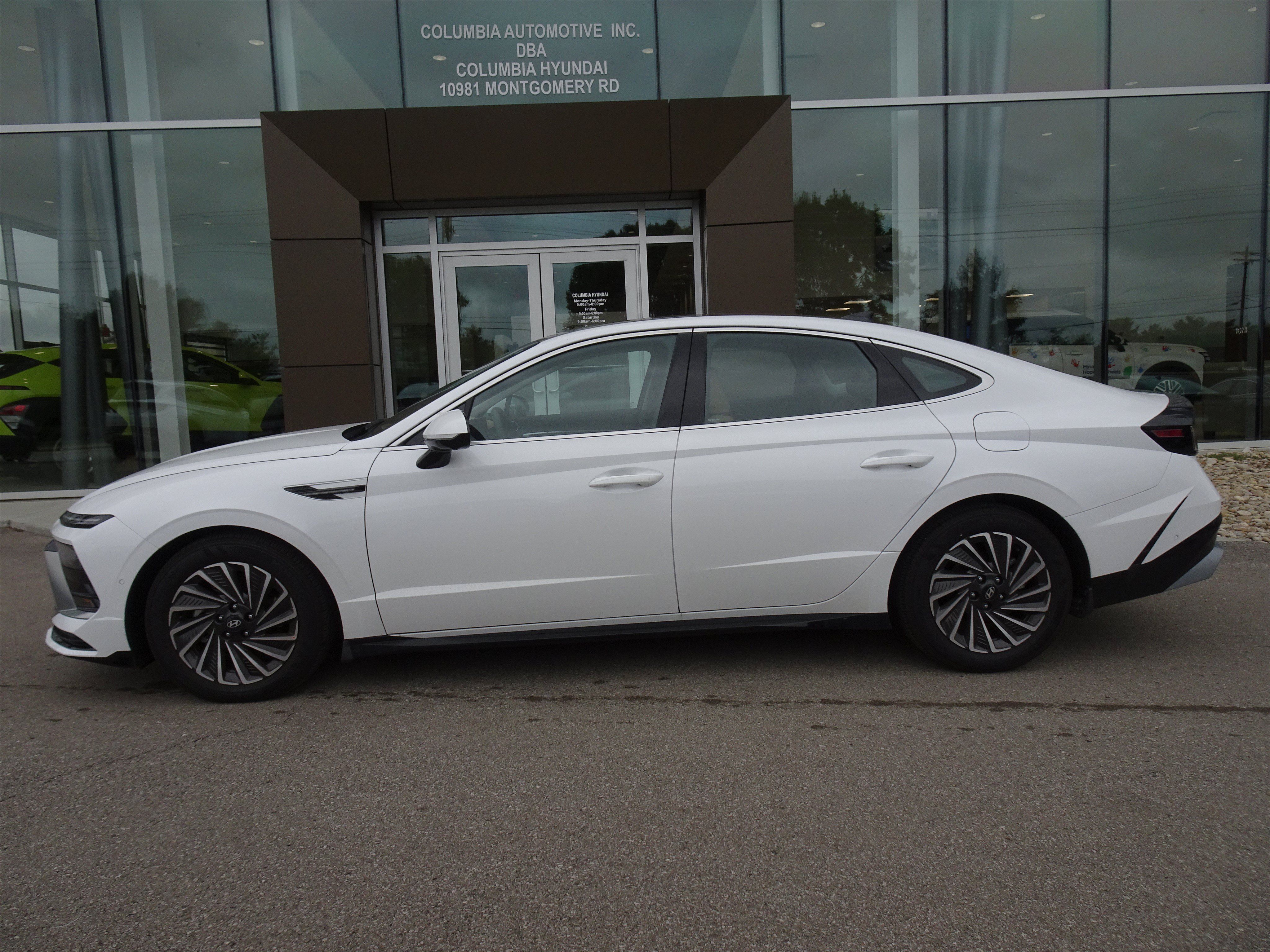 Used 2026 Hyundai Sonata Limited FWD image 2