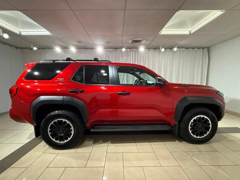 Certified 2025 Toyota 4Runner TRD Off-Road Premium AWD/4WD image 6