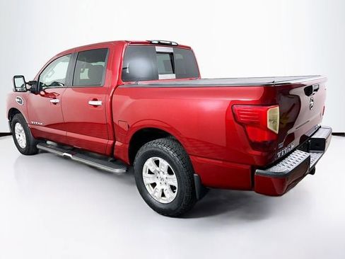 Used 2017 Nissan Titan SV image 5