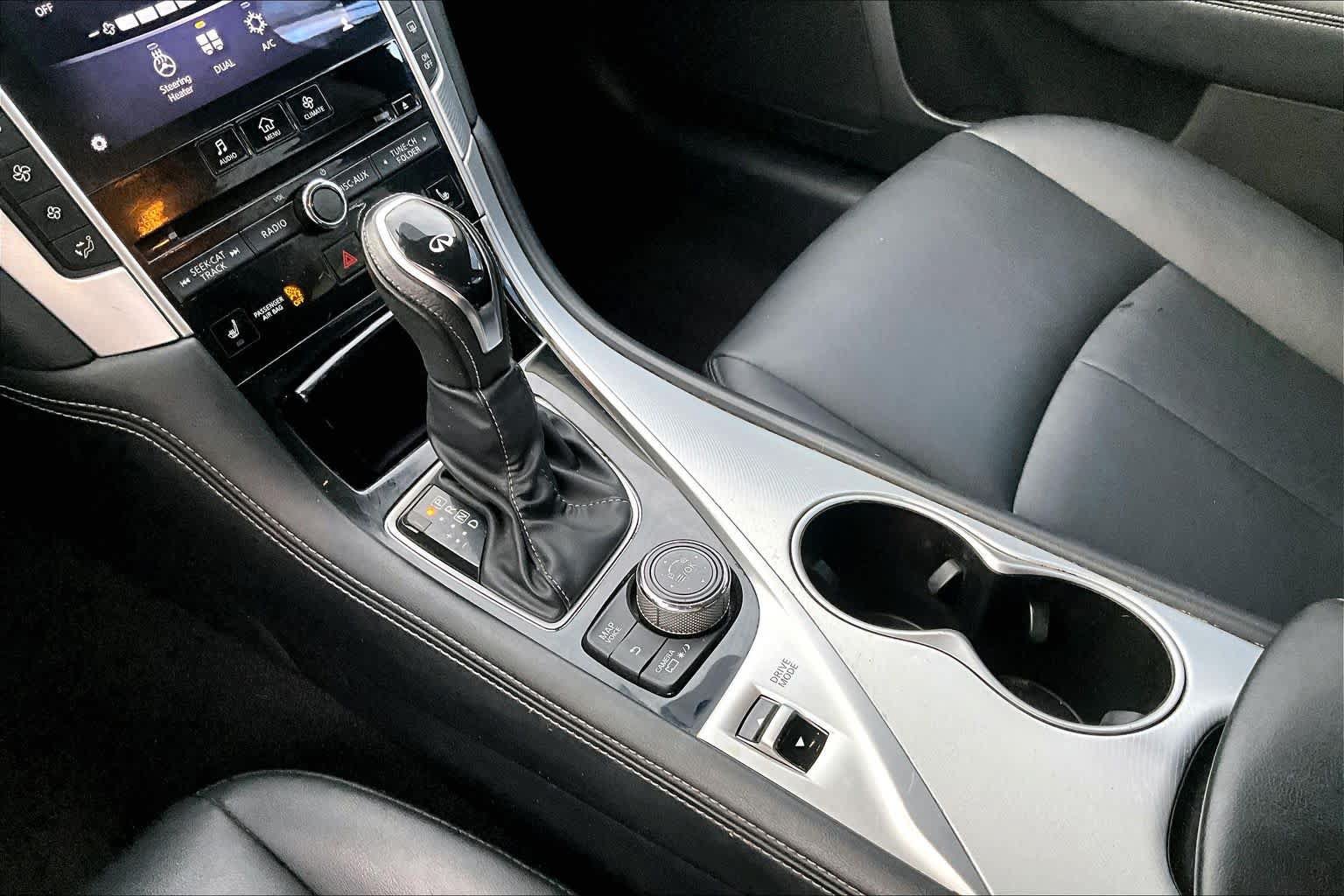 Used 2019 INFINITI Q50 Luxe w/ Essential Package (3.0T Luxe) RWD image 16