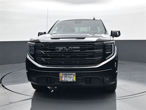 Used 2026 GMC Sierra 1500 Elevation w/ Elevation Premium Package image 2