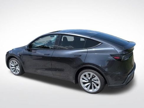 Used 2026 Tesla Model Y Long Range AWD/4WD image 9