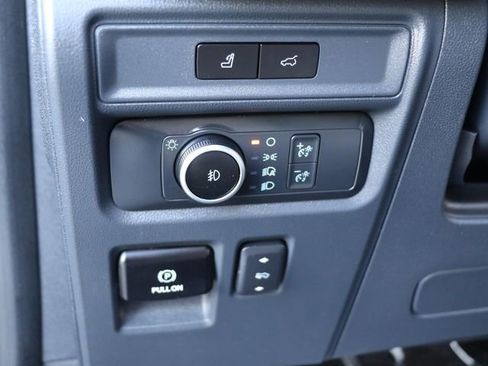 Used 2022 Ford Expedition Limited AWD/4WD image 30