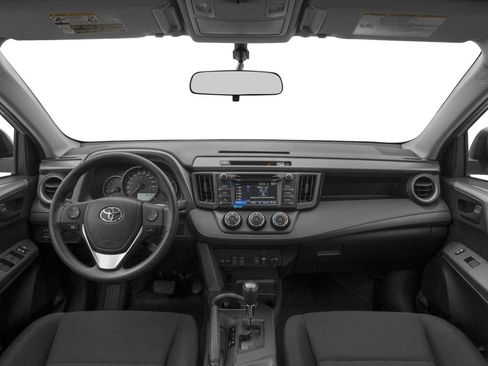 Used 2017 Toyota RAV4 LE image 5