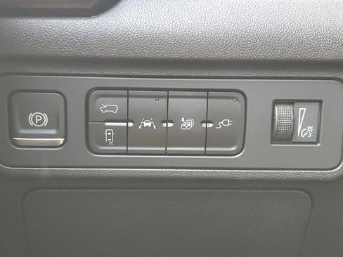 New 2025 GMC Hummer EV 2X image 37