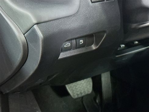 Used 2024 Toyota Crown XLE image 8