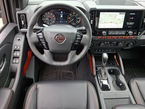 Used 2025 Nissan Frontier PRO-4X w/ Pro Premium Package AWD/4WD image 12