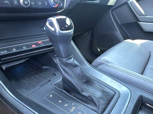 Used 2023 Audi Q3 2.0T Premium Plus w/ Premium Plus Package image 21