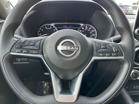 Used 2025 Nissan Sentra SV image 28