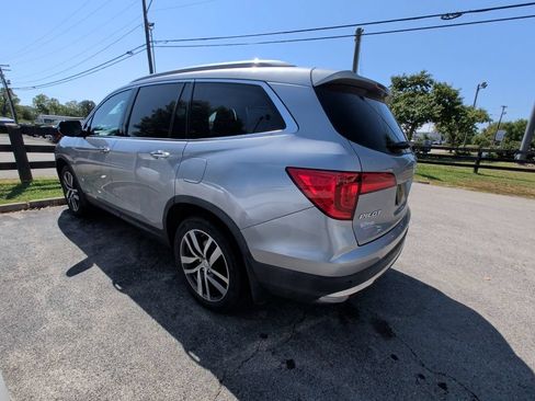 Used 2017 Honda Pilot Elite image 4