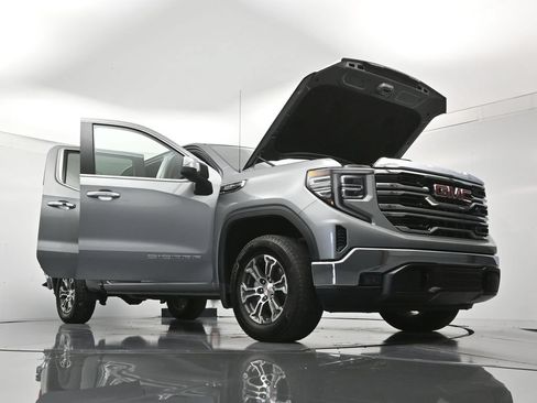 Used 2025 GMC Sierra 1500 SLT AWD/4WD image 50