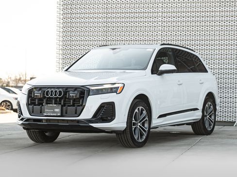 Certified 2025 Audi Q7 2.0T Premium w/ Convenience Plus Package image 7