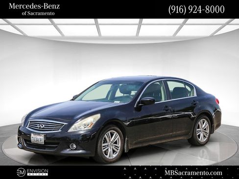 Used 2013 INFINITI G37 Journey w/ Premium Pkg RWD image 1
