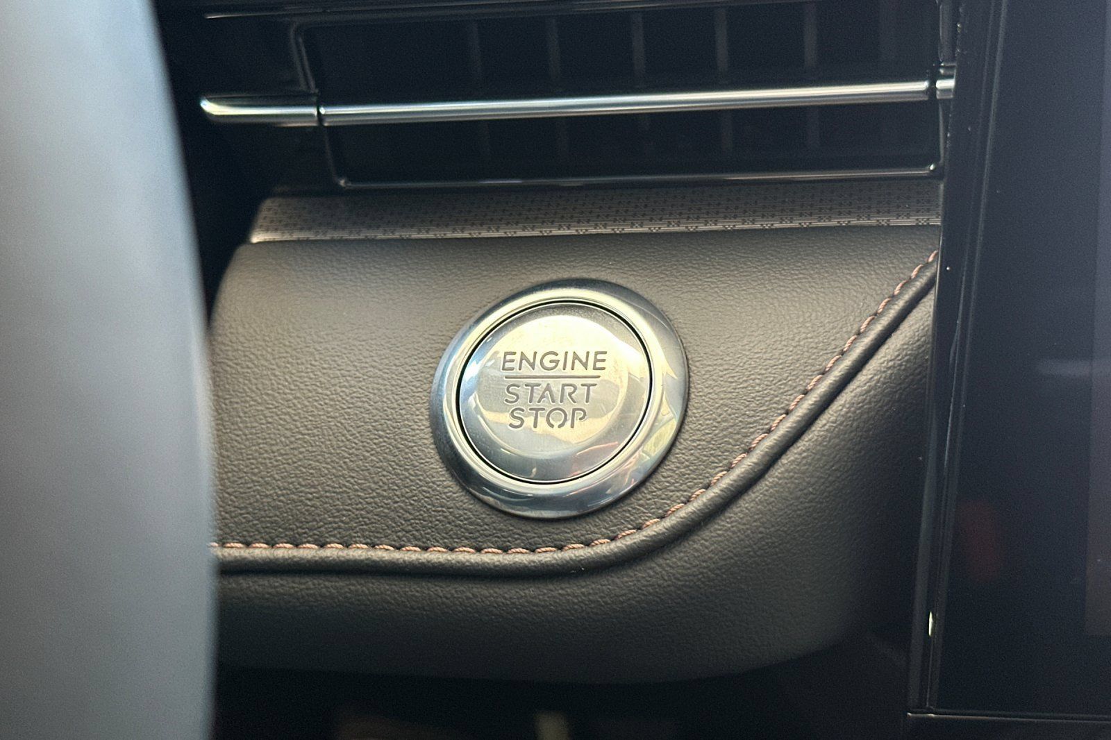 New 2026 Lincoln Nautilus Premier w/ Equipment Group 102A AWD/4WD image 22