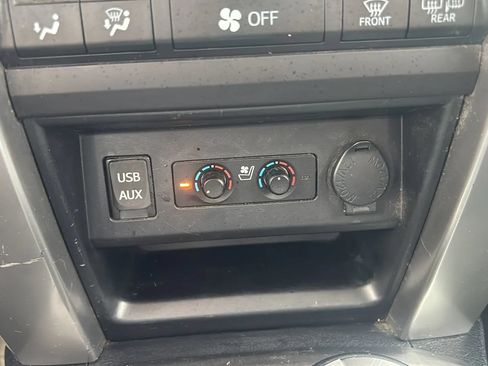 Used 2016 Toyota 4Runner Limited AWD/4WD image 23